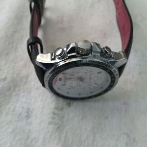 The watch of battery resistant to water new color red & black